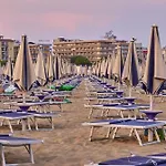 Sunny Retreat Near The Sea-beahost Apartman *